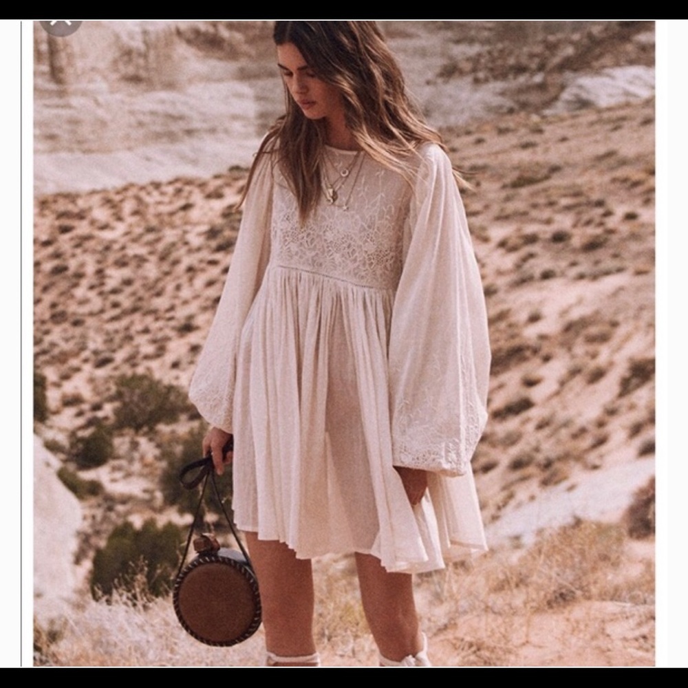SWAPS BNWT 🌷 SCOPRIO CLOTH PLAYDRESS 🌷